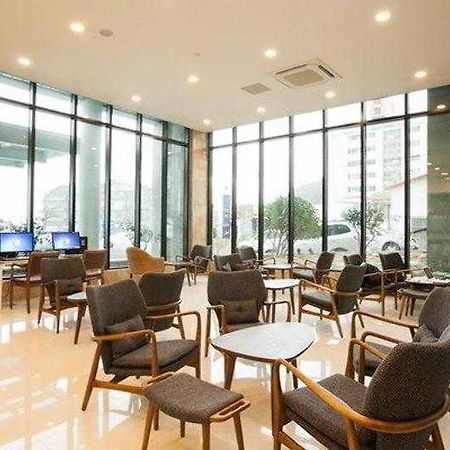 Sims Hotel Jeju Exterior photo
