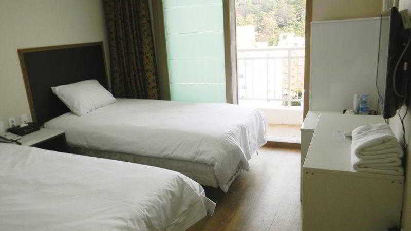 Sims Hotel Jeju Exterior photo
