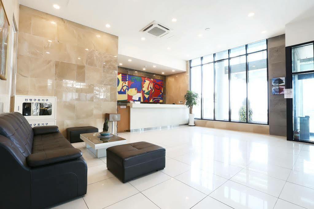 Sims Hotel Jeju Exterior photo