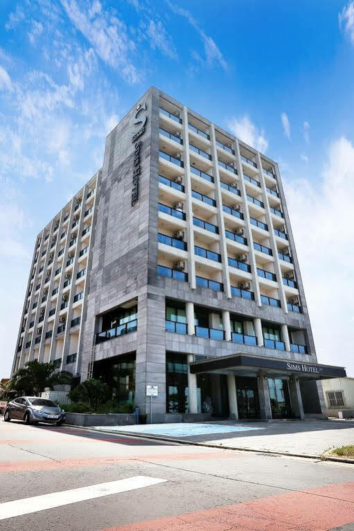 Sims Hotel Jeju Exterior photo